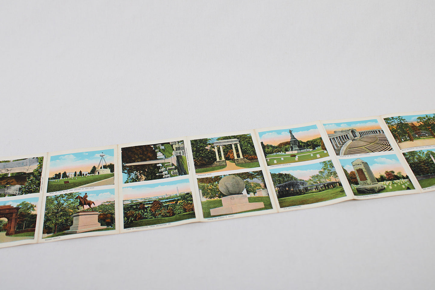 Beautiful Arlington, Virginia / Accordion Postcard Set
