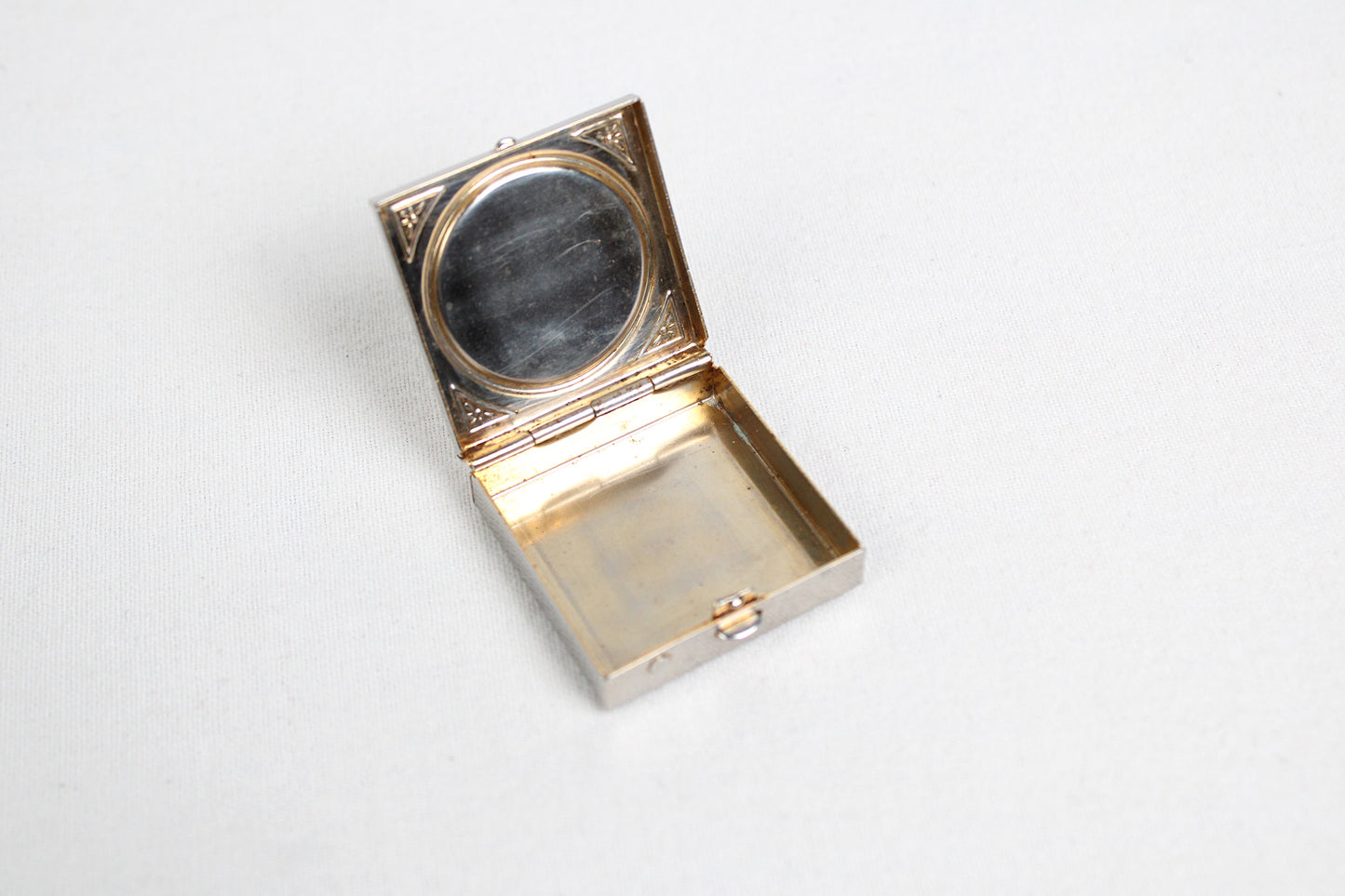 Blowing Rock, North Carolina, Silver Tone Decorative Square Pill Case