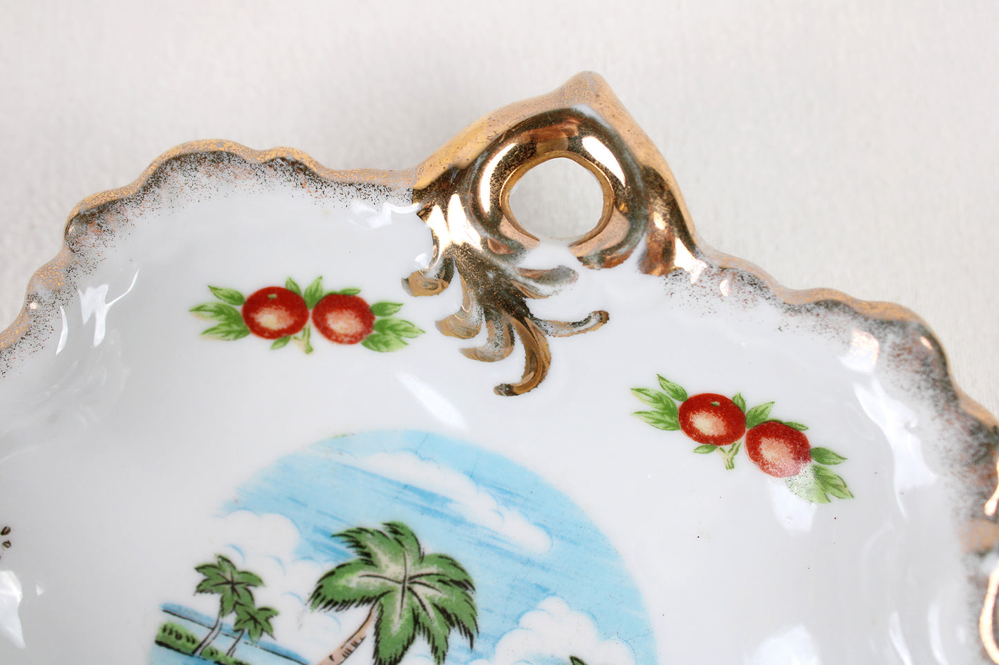 Florida Candy Dish / Trinket Holder / Wall Decor With Goldtoned Ruffled Edge