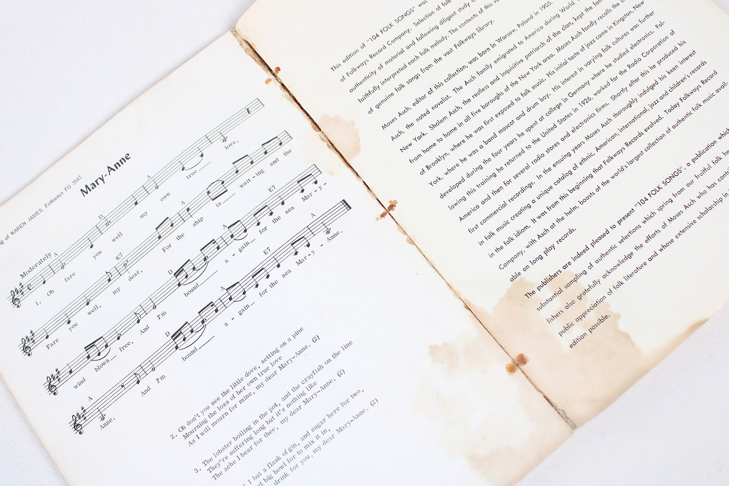 Folkways Records 104 Folk Songs Songbook, Compiled by Moses Asch (1964)