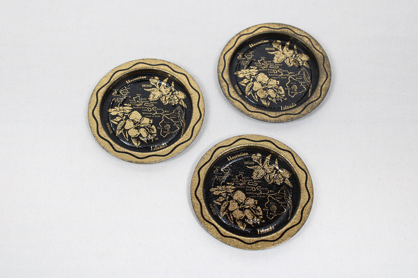 Hawai’i Souvenir Metal Serving Tray + 3 Coasters