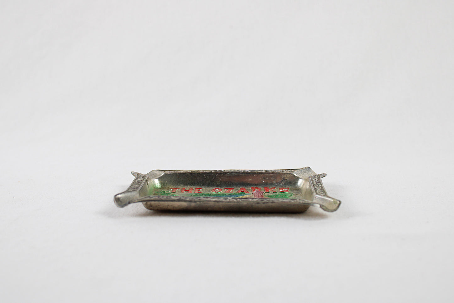 The Ozarks “Old Matt’s Cabin” Metal Ashtray Souvenir