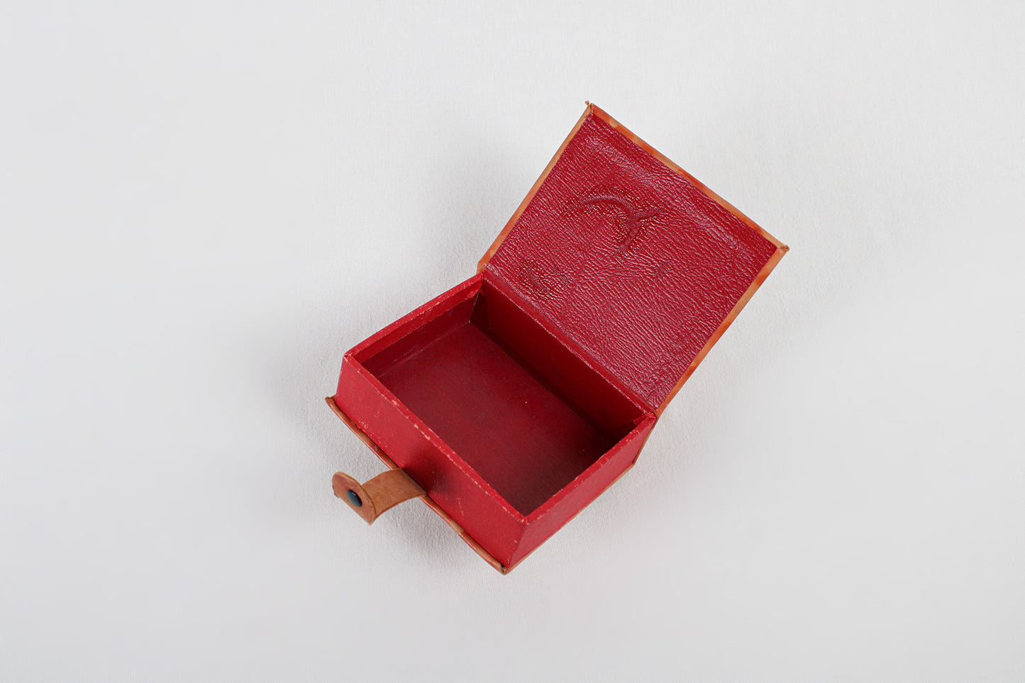 Virginia Beach, Virginia, Leather Handkerchief Holder Box