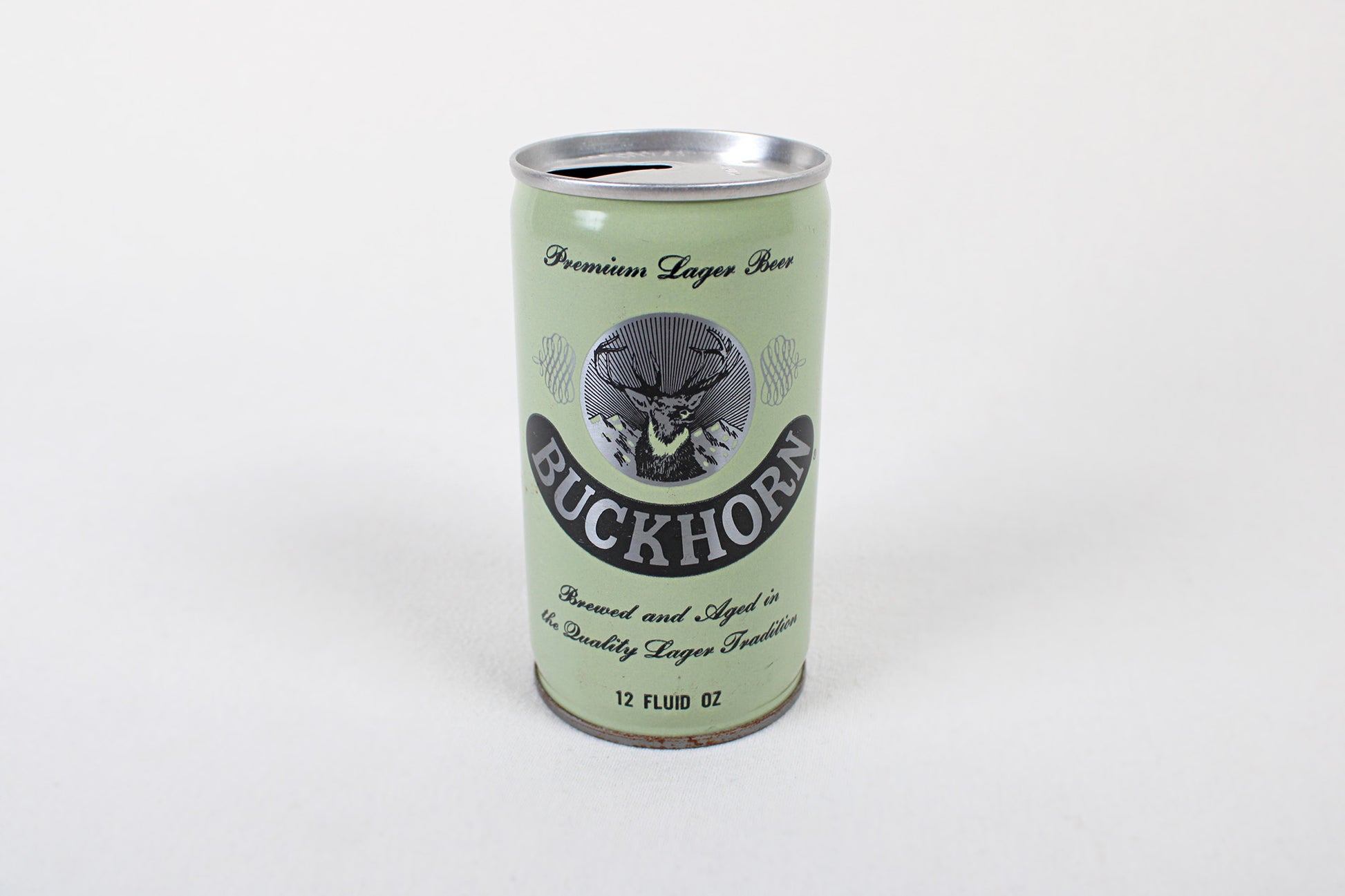 Deer Heads (Collectible Beer Can 6-Pack)