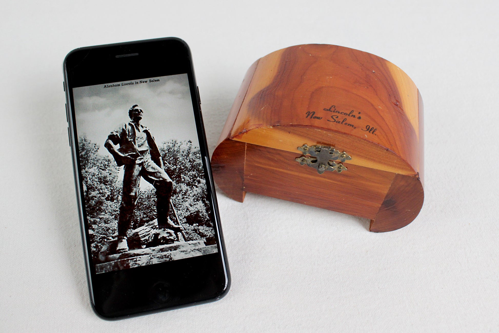 Cedarwood Trinket Box Souvenir of Lincoln’s New Salem, Illinois