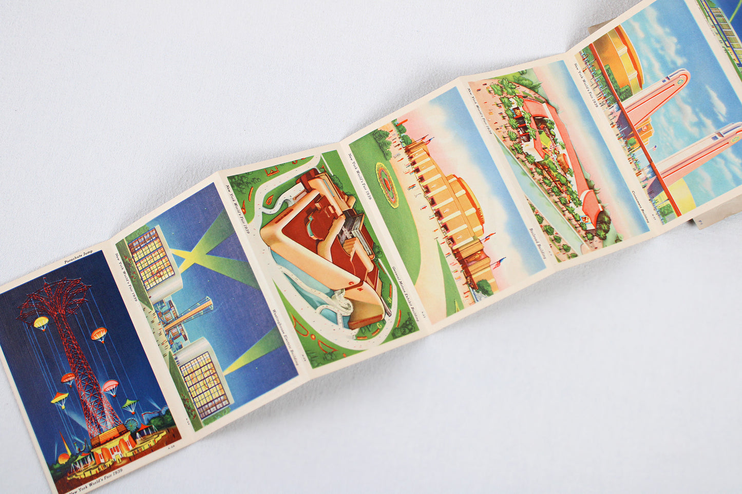New York World's Fair 1939 “The World of Tomorrow” / Accordion Postcard Set