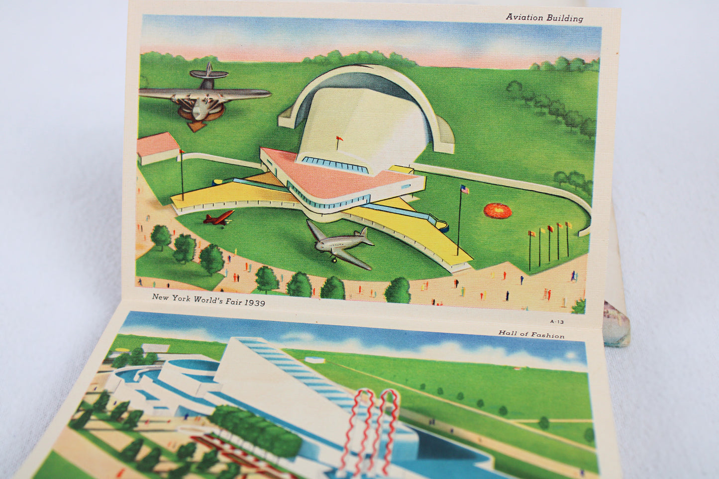 New York World's Fair 1939 “The World of Tomorrow” / Accordion Postcard Set