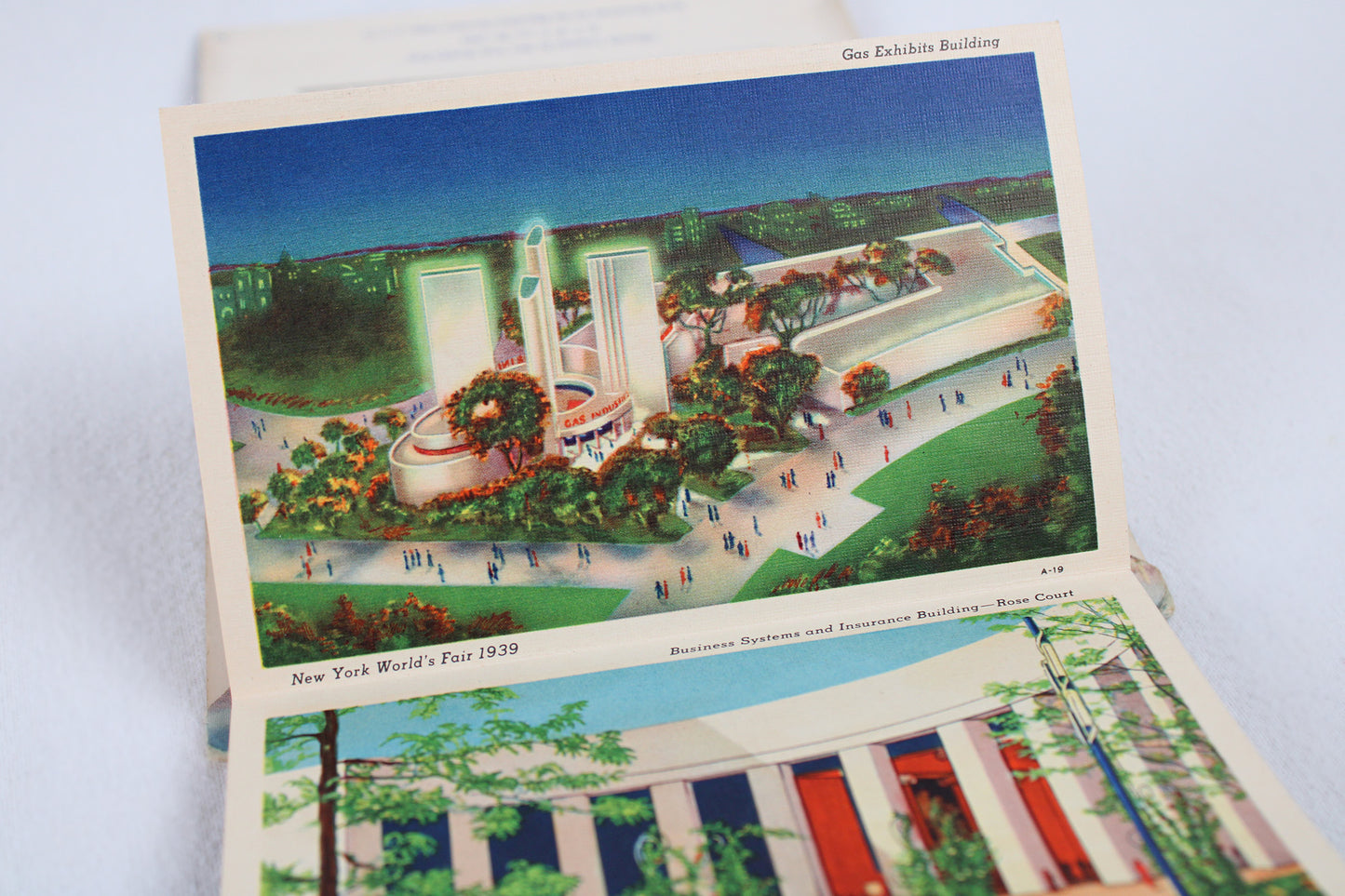 New York World's Fair 1939 “The World of Tomorrow” / Accordion Postcard Set