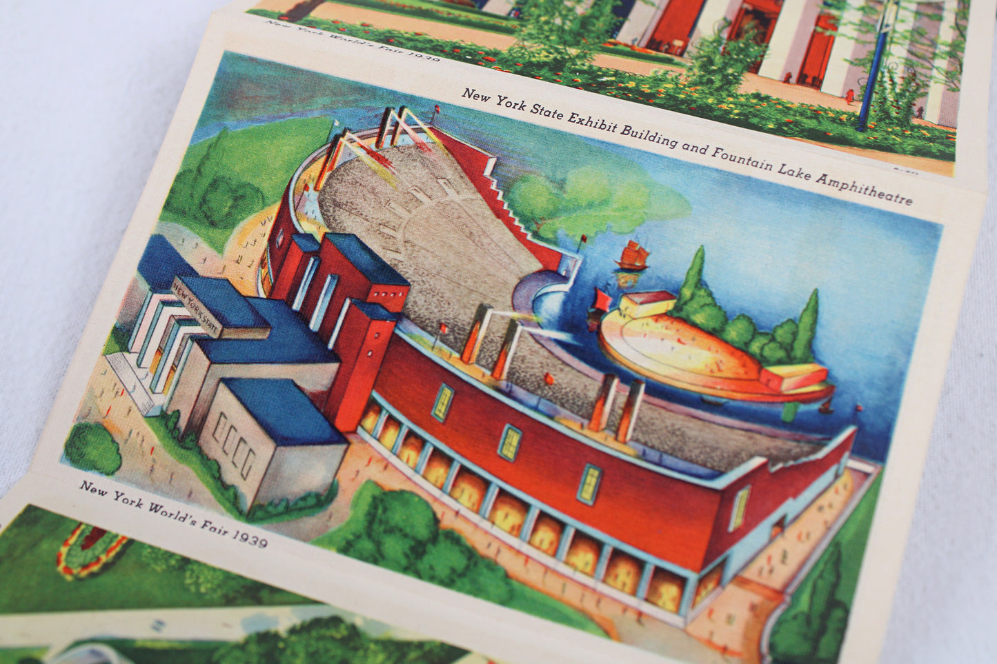 New York World's Fair 1939 “The World of Tomorrow” / Accordion Postcard Set