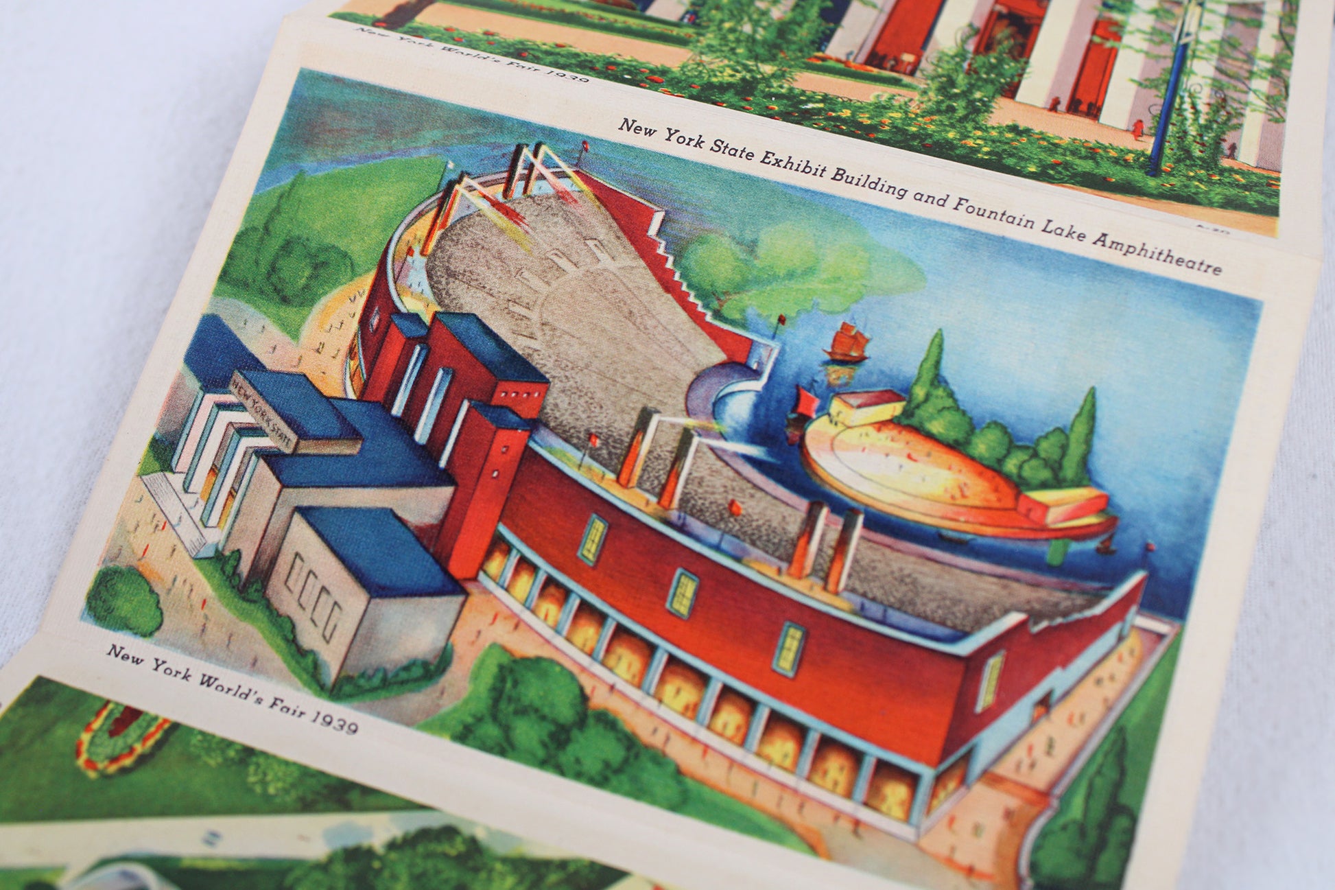 New York World's Fair 1939 “The World of Tomorrow” / Accordion Postcard Set