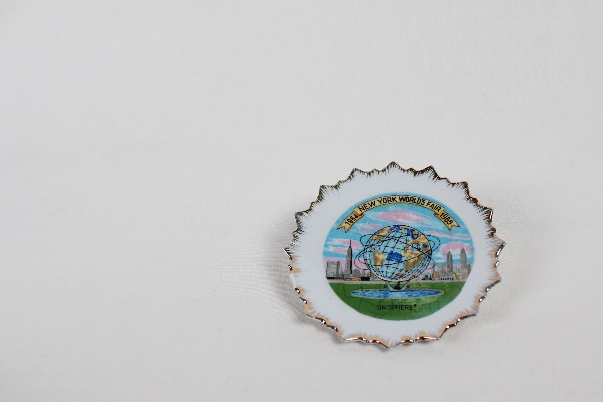 New York World’s Fair (1964-1965) Souvenir Unisphere Decorative Dish