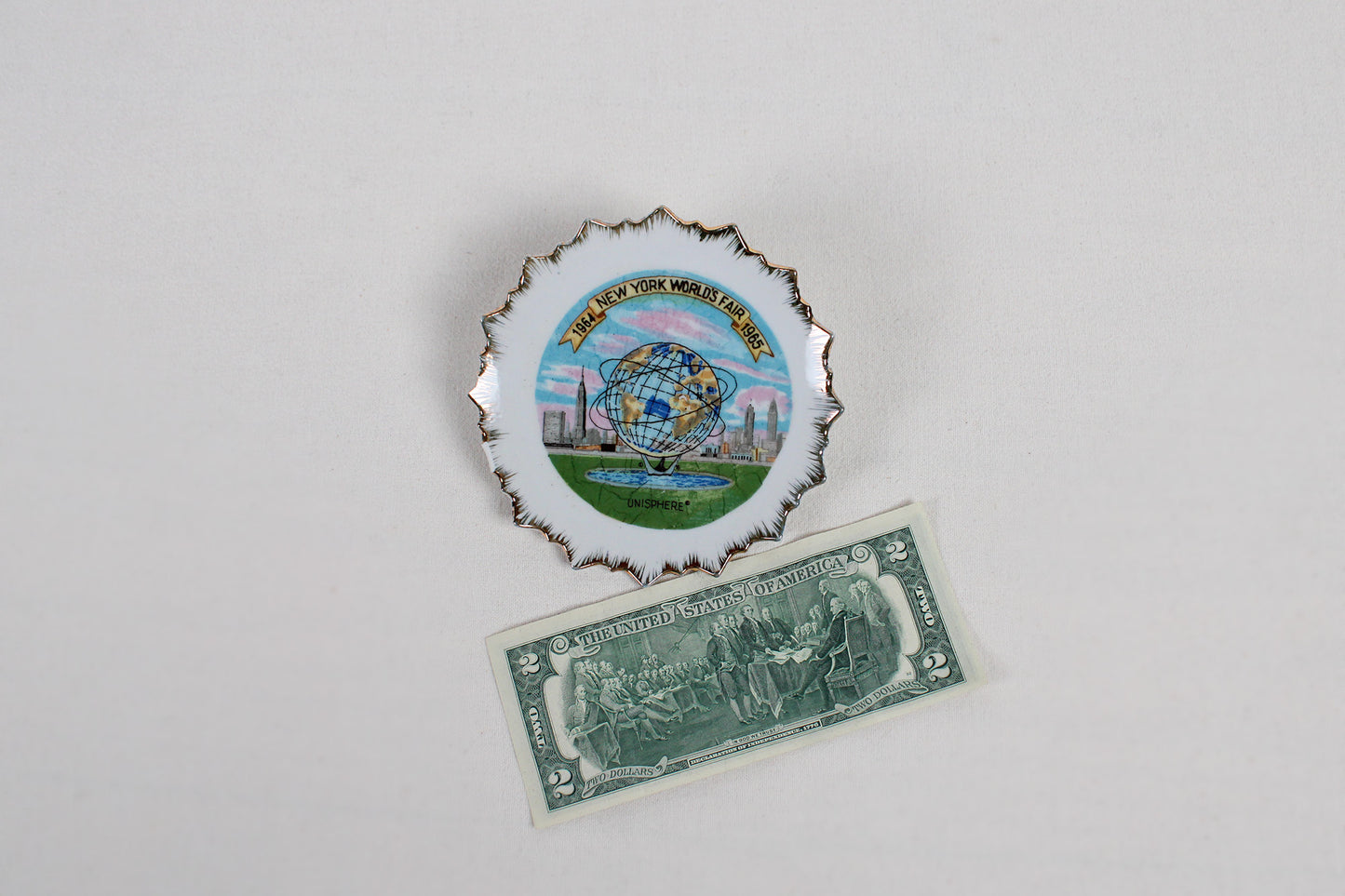 New York World’s Fair (1964-1965) Souvenir Unisphere Decorative Dish