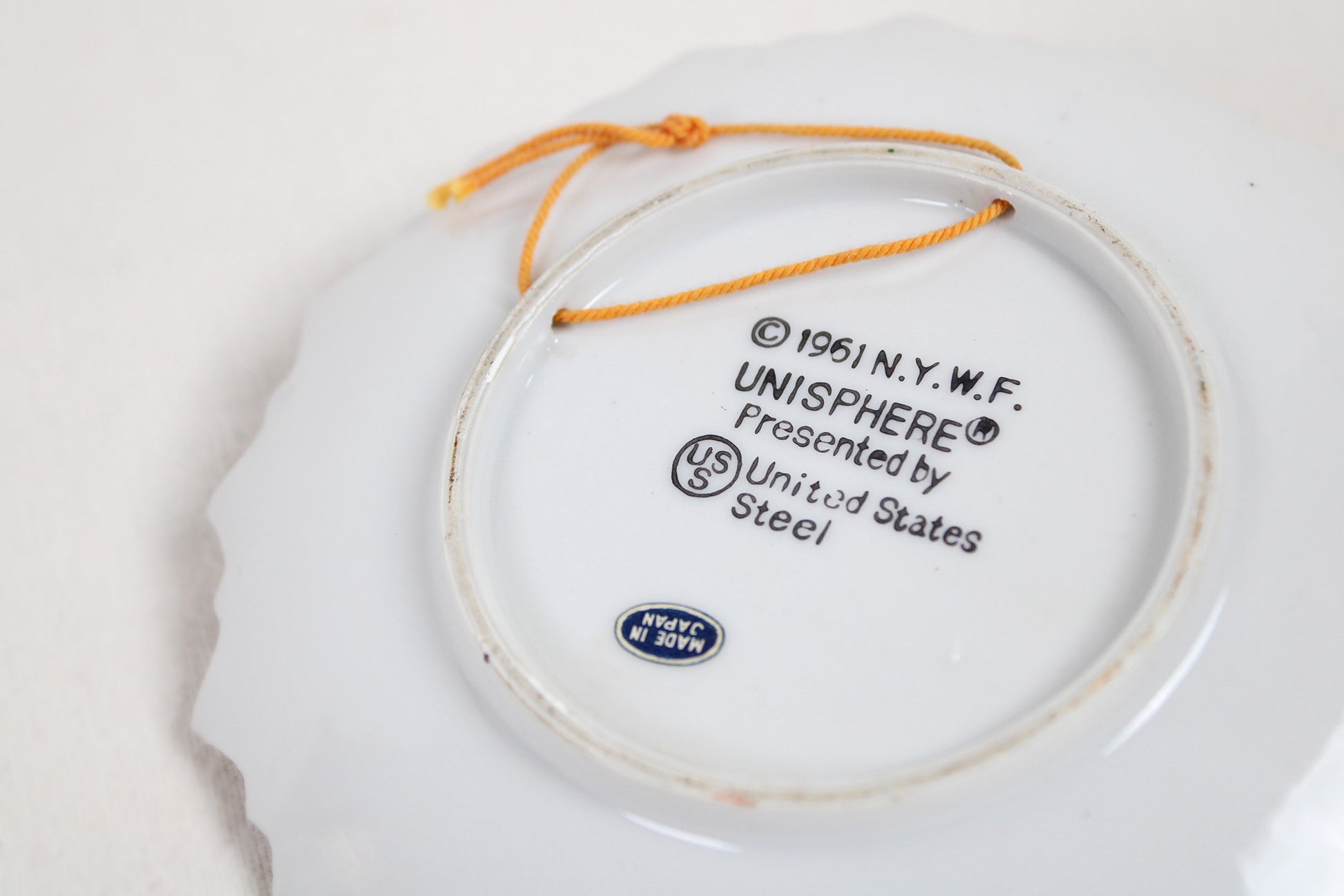 New York World’s Fair (1964-1965) Souvenir Unisphere Decorative Dish