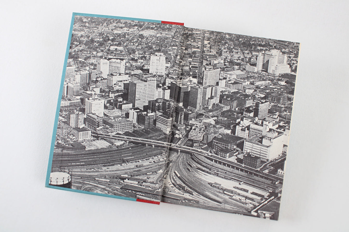 Peachtree City, U.S.A. An Affectionate Portrait of Atlanta, by Celestine Sibley