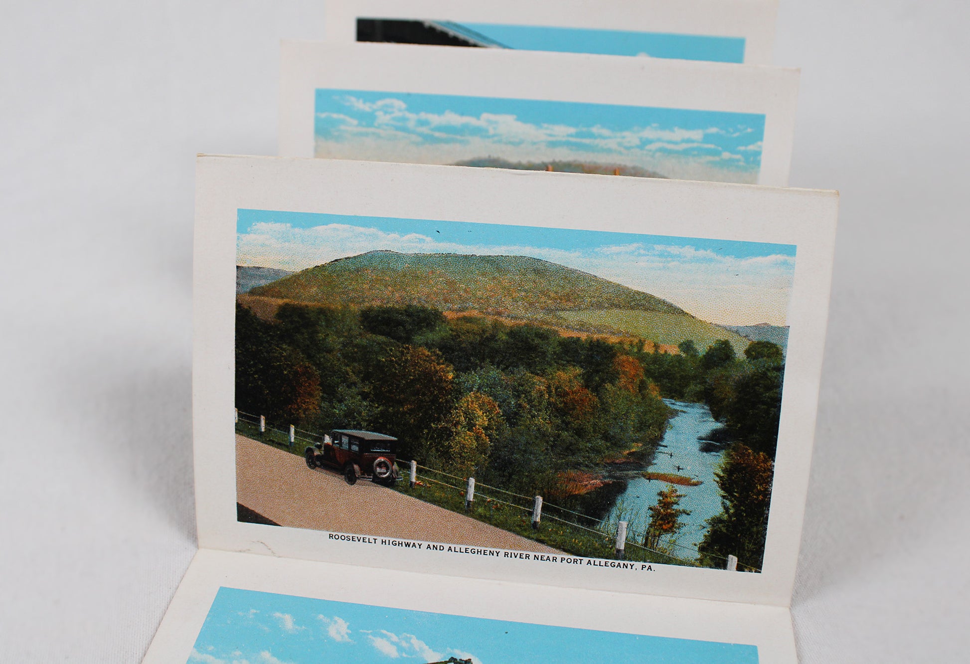 Roosevelt Highway, Pennsylvania "Souvenir Folder" / Accordion Postcard Set