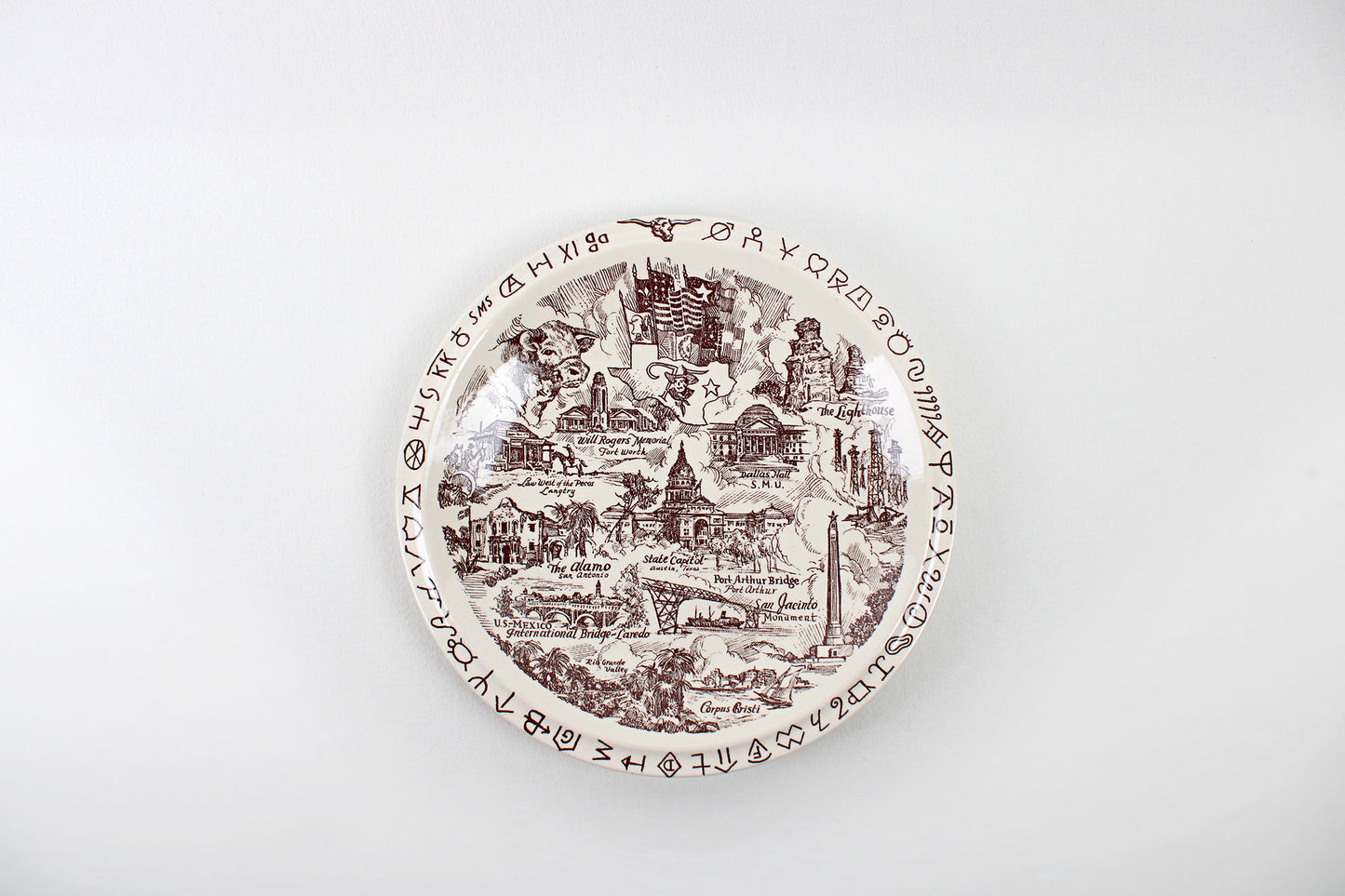 Texas Souvenir State Ceramic Plate Made By Vernon Kilns, U.S.A.