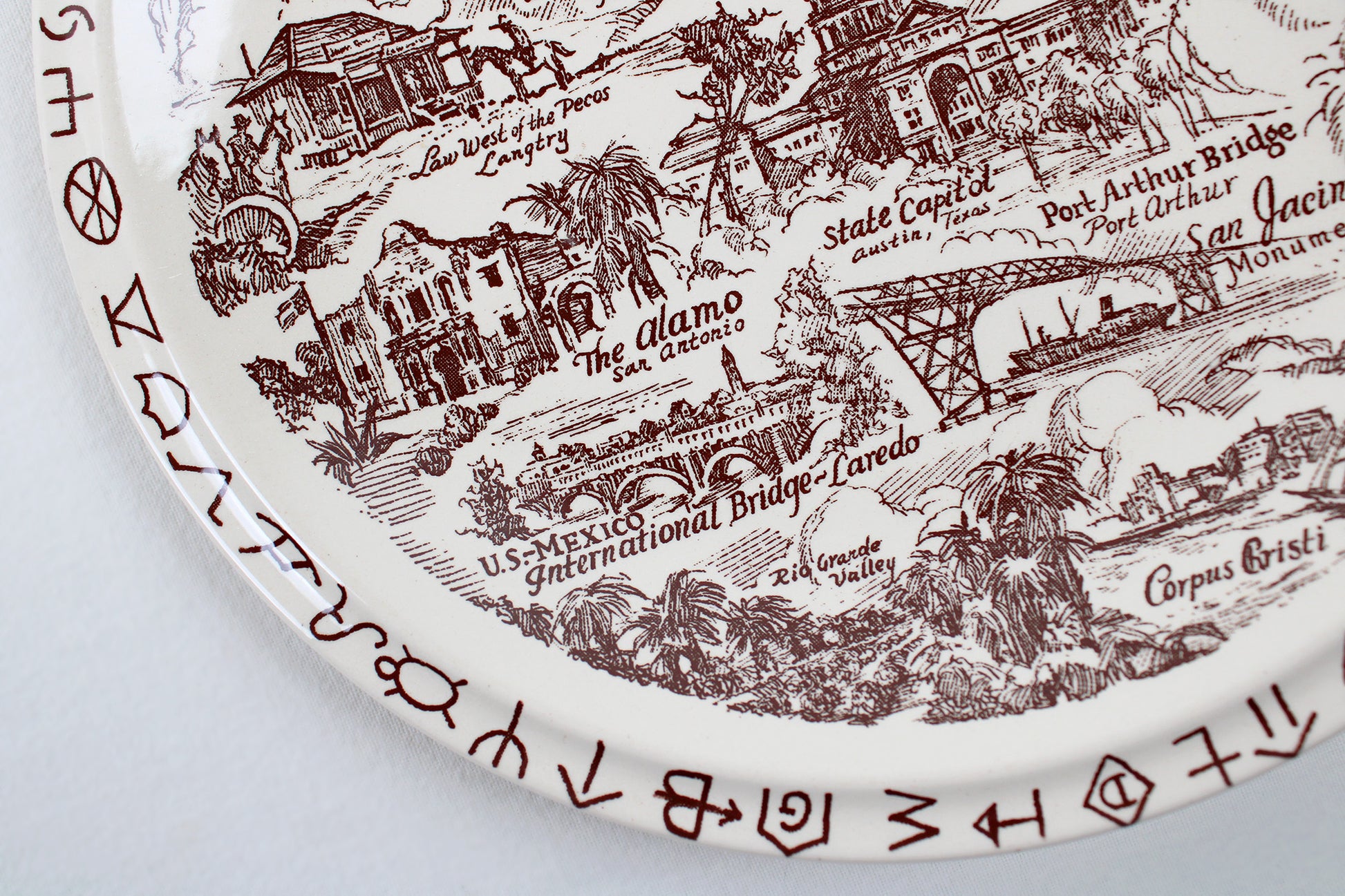 Texas Souvenir State Ceramic Plate Made By Vernon Kilns, U.S.A.
