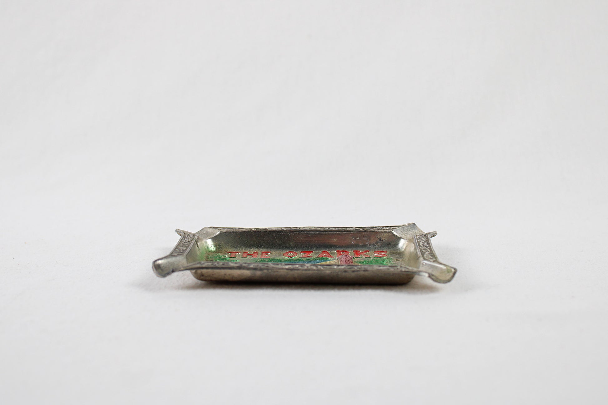 The Ozarks “Old Matt’s Cabin” Metal Ashtray Souvenir