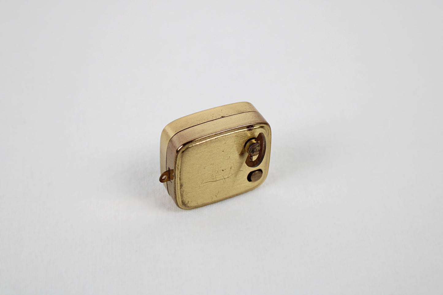 U.S. Virgin Islands Keychain Music Box Plays “Swan Lake”
