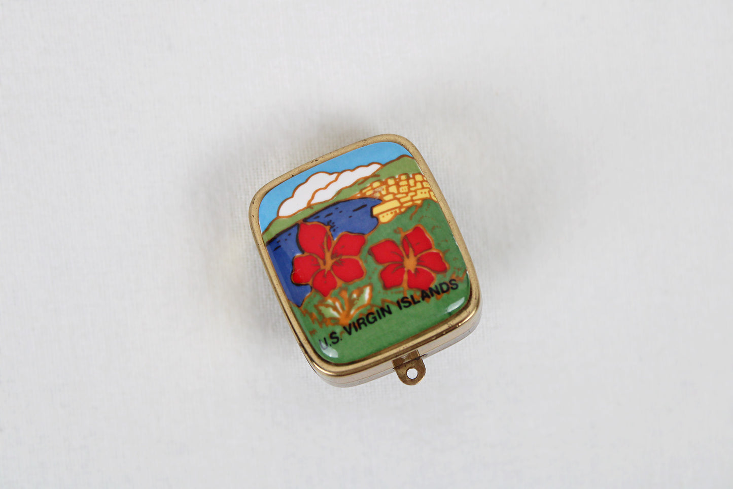 U.S. Virgin Islands Keychain Music Box Plays “Swan Lake”